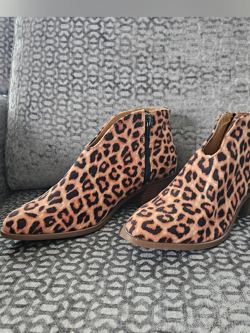 Qupid Women's Leopard Print Ankle Booties, Sz 6, Great Condition